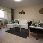 Rocha Varandas Lotus Apartment *