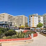 Rocha Varandas Lotus Apartment