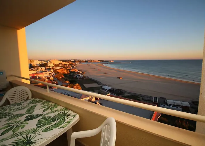 Rocha Varandas Lotus *