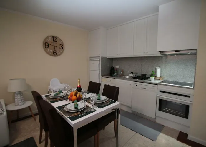 Rocha Varandas Lotus פורטימאו