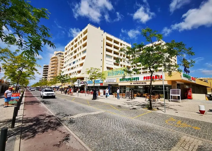 Rocha Varandas Lotus * פורטימאו