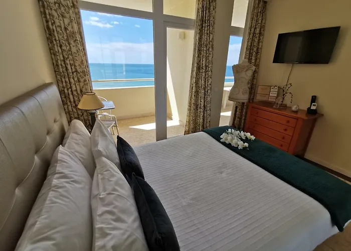 Rocha Varandas Lotus *