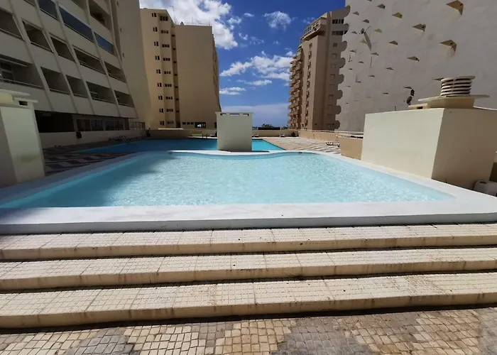 Rocha Varandas Lotus *