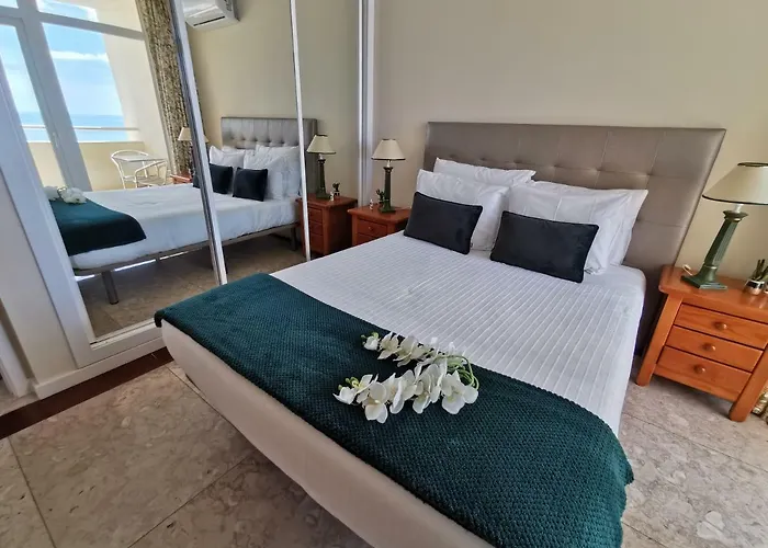 Rocha Varandas Lotus * Portimão