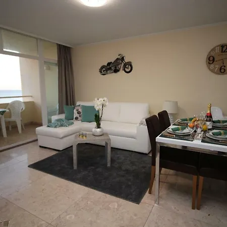 Rocha Varandas Lotus Апартаменти *