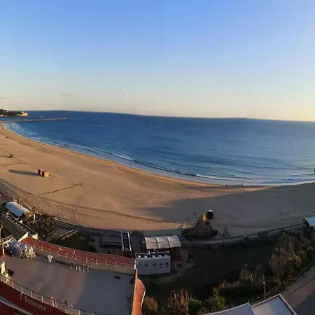 Апартаменти Rocha Varandas Lotus