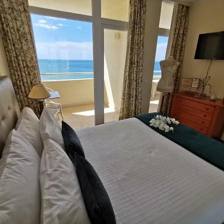 Rocha Varandas Lotus *